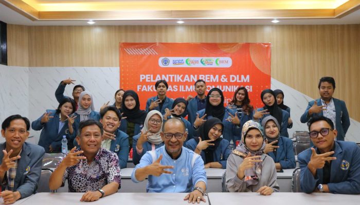 Pelantikan BEM & DLM Fakultas Ilmu Komuninasi Unitomo: “Gaungkan Pojok Fikom Sarana Untuk Ruang Diskusi”