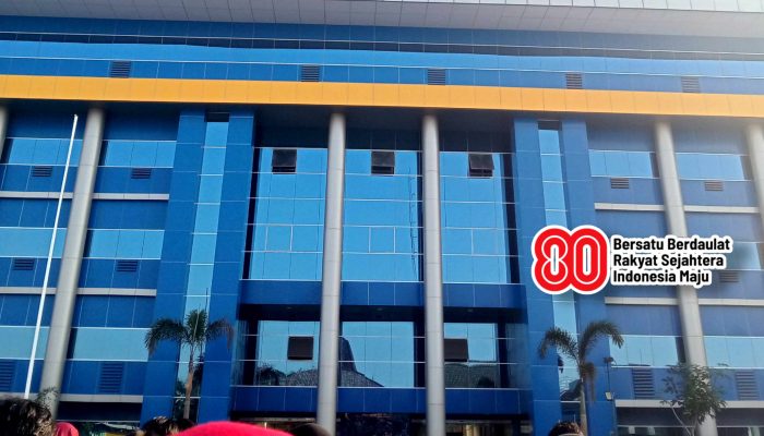 Unitomo Menggelar Upacara Peringatan HUT ke-80 Kemerdekaan RI Bersama Warga Fikom