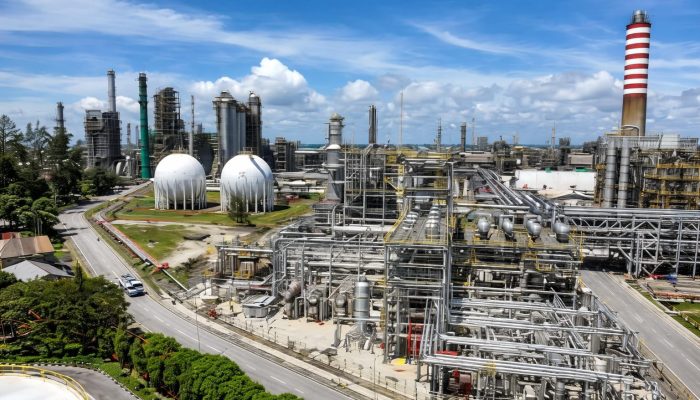 Menuju Kemandirian Energi: Jalan Panjang Transformasi Kilang Nasional