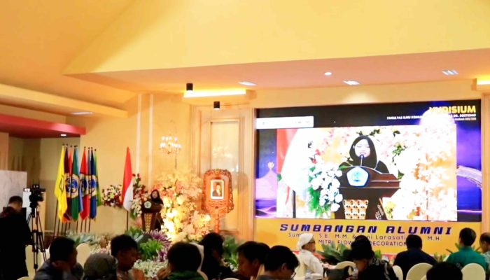 “Let’s Create Dreams in Our Own Ways”, Firna Sayyidatul Borong Publikasi Jurnal Sinta dan Hibah Kemenpora, Jadi Lulusan Inspiratif Fikom Unitomo.