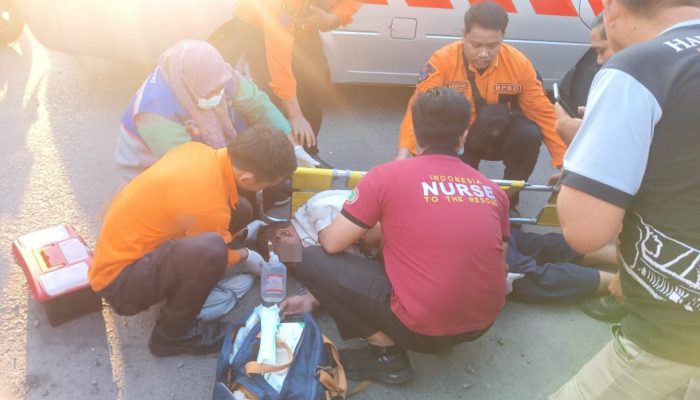 Tabrak Lari di Dukuh Kupang Surabaya, Seorang Pria Dilarikan ke Rumah Sakit